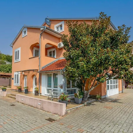 1 Bedroom Amazing In *